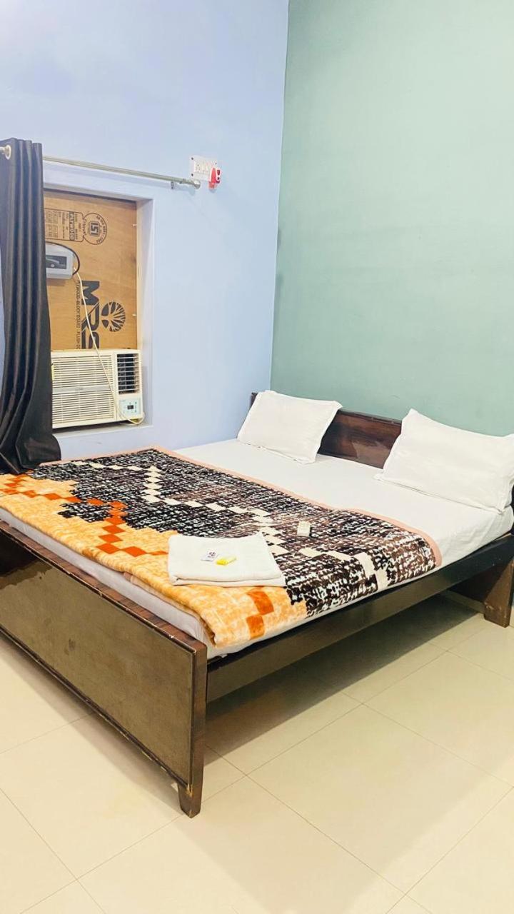 Ram Paying Guest House & Hostel Near By Krishna Janmabhoomi Mathura Bagian luar foto