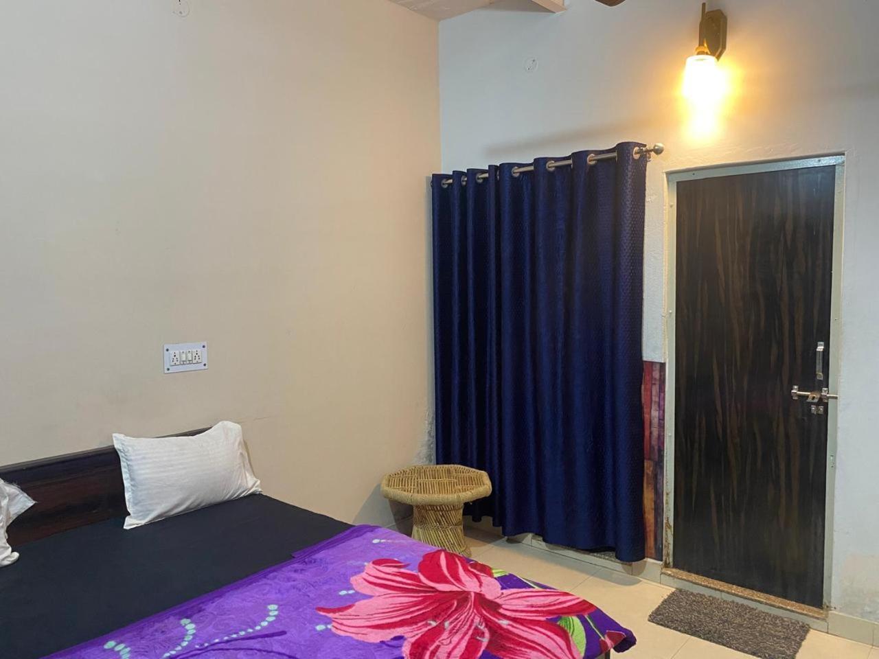 Ram Paying Guest House & Hostel Near By Krishna Janmabhoomi Mathura Bagian luar foto