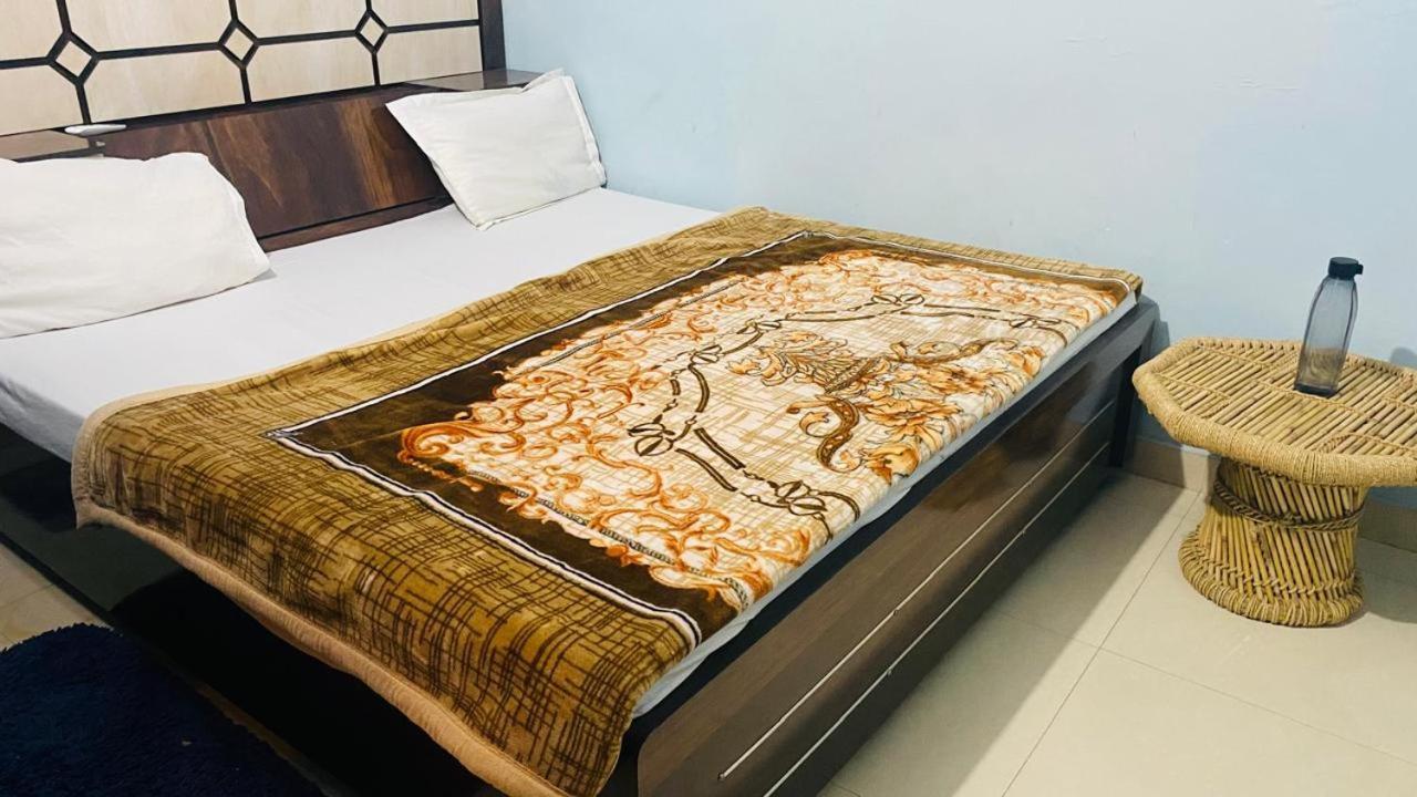 Ram Paying Guest House & Hostel Near By Krishna Janmabhoomi Mathura Bagian luar foto